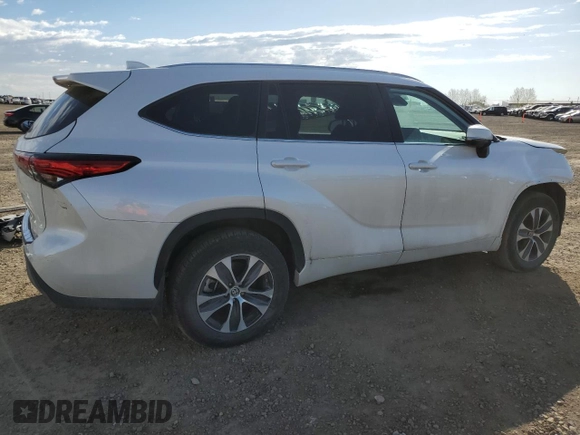 2023 Toyota Highlander L with VIN 5TDKDRBH0PS527435, listed as a Copart auction lot 55776425 with 24,944 mi miles and Salvage title. Bid and sale history available at DreamBid. Image 3.