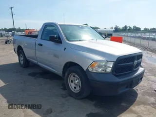 2017 Ram 1500 Tradesman с VIN 3C6JR6DG3HG645857, выставлен на аукционе IAAI как лот 42852331 с пробегом 233 729 миль миль и . История ставок и продаж доступна на DreamBid. Изображение 1.