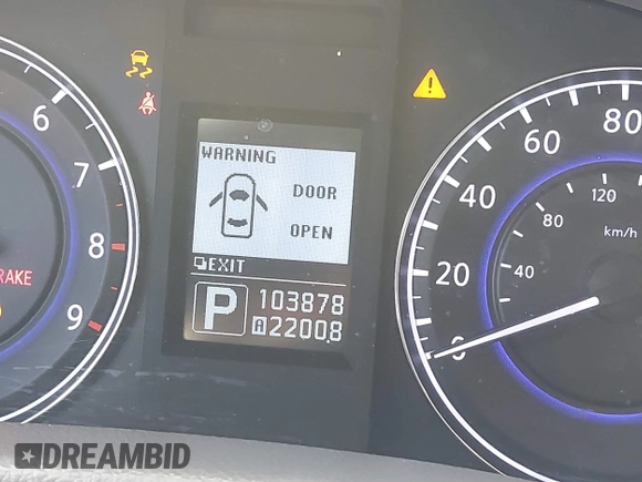 2015 Infiniti Q40 with VIN JN1CV6AP5FM501354, listed as a IAAI auction lot 41901144 with 103,878 mi miles. Bid and sale history available at carsss.com. Image 7.