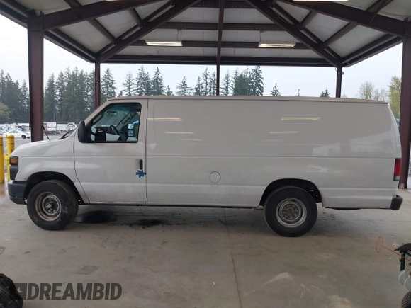 2014 Ford Econoline Cargo Commercial with VIN 1FTNS2EW6EDA03445, listed as a IAAI auction lot 41973556 with 231,391 mi miles. Bid and sale history available at carsss.com. Image 14.