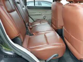 2006 Jeep Commander Limited z VIN 1J8HH58N16C309677, wystawiony jako IAAI lot #42181393 z przebiegiem 310 457 mil mil oraz . Historia ofert i sprzedaży dostępna na DreamBid. Obrazek 8.