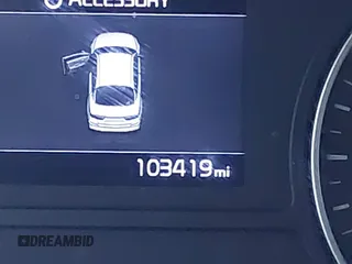 2020 Kia Optima LX z VIN 5XXGT4L33LG392638, wystawiony jako IAAI lot #41748572 z przebiegiem 103 419 mil mil oraz . Historia ofert i sprzedaży dostępna na DreamBid. Obrazek 15.