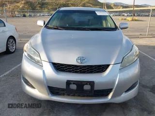 2011 Toyota Matrix z VIN 2T1KU4EE9BC562237, wystawiony jako IAAI lot #41882972 z przebiegiem 103 814 mil mil oraz . Historia ofert i sprzedaży dostępna na DreamBid. Obrazek 12.