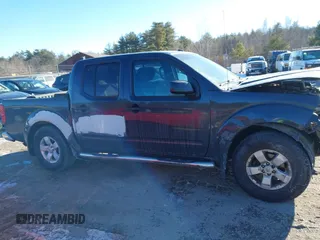 2013 Nissan Frontier SV z VIN 1N6AD0EV9DN756400, wystawiony jako IAAI lot #41505253 z przebiegiem 136 742 mil mil oraz . Historia ofert i sprzedaży dostępna na DreamBid. Obrazek 14.