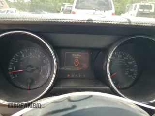 2016 Ford Mustang V6 z VIN 1FA6P8AM0G5228315, wystawiony jako Copart lot #62319095 z przebiegiem 146 673 mil mil oraz Szkoda całkowita • Salvage title. Historia ofert i sprzedaży dostępna na DreamBid. Obrazek 9.