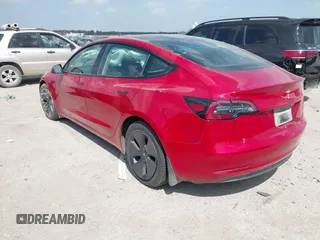 2023 Tesla Model 3 z VIN 5YJ3E1EA1PF509094, wystawiony jako IAAI lot #41843497 z przebiegiem 37 677 mil mil oraz . Historia ofert i sprzedaży dostępna na DreamBid. Obrazek 3.