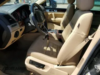 2010 Volkswagen Touareg VR6 with VIN WVGBF7A97AD003738, listed as a Copart auction lot 50394915 with 126,591 mi miles and Salvage Title. Bid and sale history available at DreamBid. Image 7.