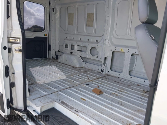 2018 Ford Transit with VIN 1FTYR2XM6JKA01981, listed as a IAAI auction lot 41898930 with 128,326 mi miles and . Bid and sale history available at DreamBid. Image 8.