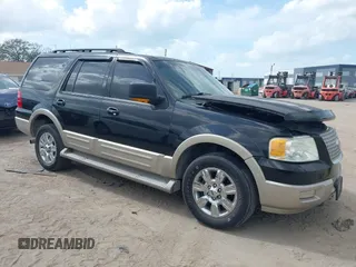 2005 Ford Expedition Eddie Bauer with VIN 1FMFU18535LA64734, listed as a IAAI auction lot 41716446 with 173,800 mi miles. Bid and sale history available at carsss.com. Image 1.