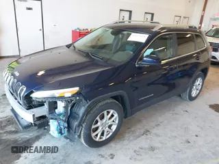 2014 Jeep Cherokee Latitude z VIN 1C4PJMCS2EW219949, wystawiony jako IAAI lot #42221418 z przebiegiem 74 961 mil mil oraz . Historia ofert i sprzedaży dostępna na DreamBid. Obrazek 17.
