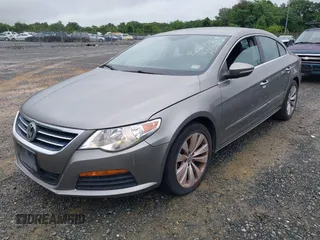 2012 Volkswagen CC R-Line z VIN WVWMP7AN2CE503052, wystawiony jako IAAI lot #42521596 z przebiegiem 136 930 mil mil oraz . Historia ofert i sprzedaży dostępna na DreamBid. Obrazek 2.