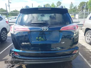 2017 Toyota RAV4 LE с VIN JTMZFREV3HJ712555, выставлен на аукционе IAAI как лот 42233808 с пробегом 86 294 миль миль и . История ставок и продаж доступна на DreamBid. Изображение 16.