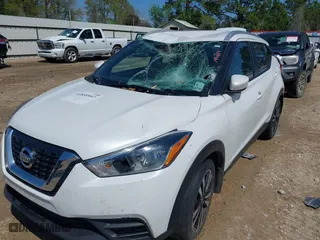 2019 Nissan Kicks S with VIN 3N1CP5CU2KL497873, listed as a IAAI auction lot 41859997 with 67,793 mi miles. Bid and sale history available at carsss.com. Image 6.