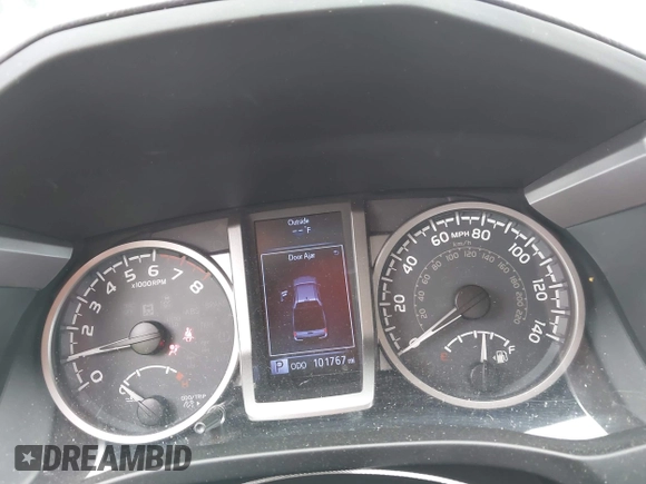 2017 Toyota Tacoma SR5 z VIN 3TMAZ5CN8HM051558, wystawiony jako IAAI lot #42320319 z przebiegiem 101 767 mil mil oraz . Historia ofert i sprzedaży dostępna na DreamBid. Obrazek 7.