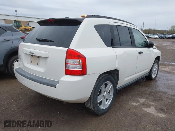 2007 Jeep Compass Sport with VIN 1J8FF47W27D138211, listed as a IAAI auction lot 41959389 with 165,834 mi miles. Bid and sale history available at carsss.com. Image 4.