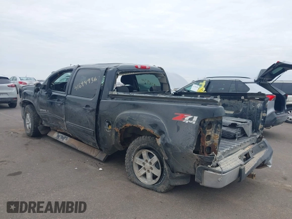 2010 GMC Sierra 1500 SLE z VIN 3GTRKVE38AG217942, wystawiony jako IAAI lot #41694936 z przebiegiem 115 167 mil mil oraz . Historia ofert i sprzedaży dostępna na DreamBid. Obrazek 3.