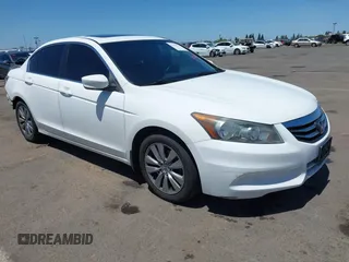 2011 Honda Accord EX z VIN 1HGCP2F72BA136850, wystawiony jako IAAI lot #42316773 z przebiegiem 154 168 mil mil oraz . Historia ofert i sprzedaży dostępna na DreamBid. Obrazek 1.