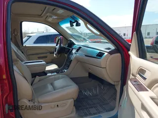 2013 Cadillac Escalade Premium with VIN 1GYS4CEF1DR296895, listed as a IAAI auction lot 42029447 with 77,357 mi miles. Bid and sale history available at carsss.com. Image 5.