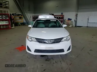 2014 Toyota Camry L with VIN 4T4BF1FK5ER434776, listed as a Copart auction lot 53051515 with 128,263 mi miles and Salvage Title. Bid and sale history available at DreamBid. Image 10.
