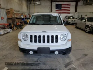 2011 Jeep Patriot Latitude with VIN 1J4NF1GB7BD222512, listed as a Copart auction lot 53211475 with 101,303 mi miles and Clean Title. Bid and sale history available at DreamBid. Image 5.