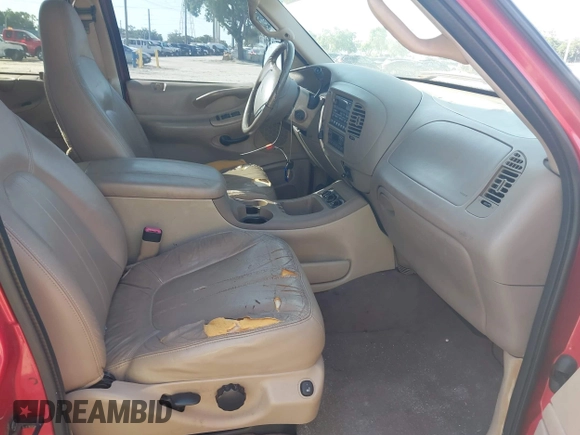 2000 Ford Expedition Eddie Bauer with VIN 1FMPU18L4YLA55368, listed as a IAAI auction lot 42195865 with Not provided miles and . Bid and sale history available at DreamBid. Image 5.
