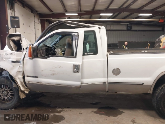 1999 Ford F-250 XL with VIN 1FTNX21F0XEC87465, listed as a IAAI auction lot 41244283 with 235,559 mi miles and . Bid and sale history available at DreamBid. Image 14.