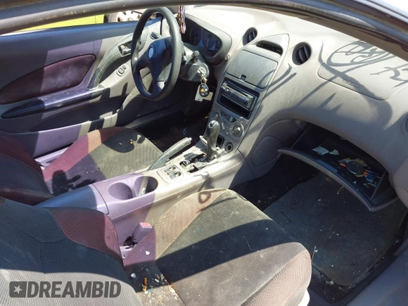 2001 Toyota Celica GT z VIN JTDDR32T310102622, wystawiony jako IAAI lot #42039714 z przebiegiem 194 881 mil mil oraz . Historia ofert i sprzedaży dostępna na DreamBid. Obrazek 5.