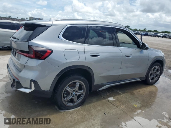 2024 BMW X1 xDrive28i with VIN WBX73EF07R5007427, listed as a Copart auction lot 64377815 with 25,783 mi miles and Clean title. Bid and sale history available at DreamBid. Image 3.