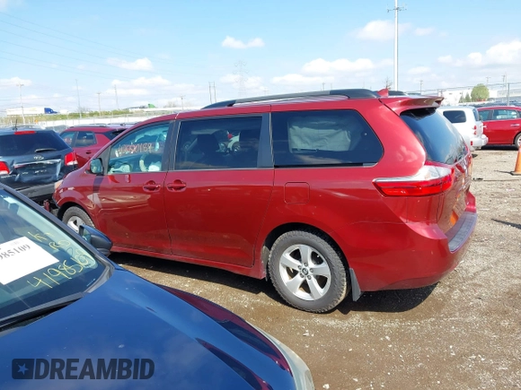 2018 Toyota Sienna LE Auto Access Seat with VIN 5TDKZ3DC6JS937924, listed as a IAAI auction lot 42000189 with 91,188 mi miles. Bid and sale history available at carsss.com. Image 15.