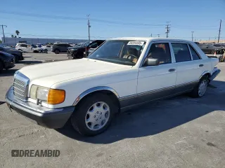 1986 Mercedes-Benz 560 with VIN WDBCA39D6GA238259, listed as a Copart auction lot 89204495 with 106,746 mi miles and Salvage Title. Bid and sale history available at DreamBid. Image 1.