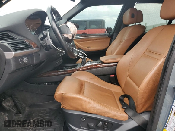 2008 BMW X5 4.8i z VIN 5UXFE83598L165541, wystawiony jako Copart lot #56416875 z przebiegiem 85 028 mil mil oraz Szkoda całkowita • Salvage title. Historia ofert i sprzedaży dostępna na DreamBid. Obrazek 7.