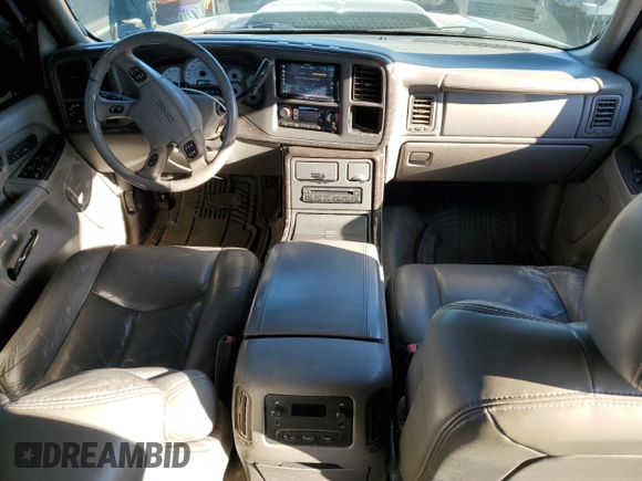 2005 GMC Sierra Denali z VIN 2GTEK63N551188181, wystawiony jako Copart lot #43548845 z przebiegiem 2 417 198 mil mil oraz Szkody całkowita. Historia ofert i sprzedaży dostępna na DreamBid. Obrazek 8.