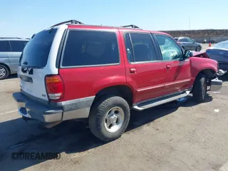 2001 Ford Explorer XLT z VIN 1FMDU73E51ZA06701, wystawiony jako IAAI lot #42379931 z przebiegiem 211 904 mil mil oraz . Historia ofert i sprzedaży dostępna na DreamBid. Obrazek 4.