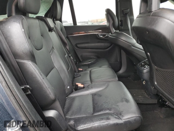2018 Volvo XC90 Momentum z VIN YV4A22PK9J1333016, wystawiony jako Copart lot #52053885 z przebiegiem 75 431 mil mil oraz Szkody całkowita. Historia ofert i sprzedaży dostępna na DreamBid. Obrazek 11.