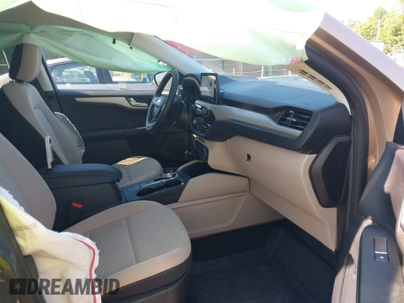 2021 Ford Escape SE with VIN 1FMCU0G67MUA00194, listed as a IAAI auction lot 42406942 with 62,553 mi miles and . Bid and sale history available at DreamBid. Image 5.