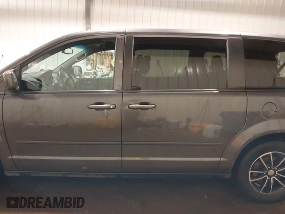 2016 Dodge Grand Caravan SE with VIN 2C4RDGBGXGR219689, listed as a IAAI auction lot 41675960 with 112,045 mi miles and . Bid and sale history available at DreamBid. Image 15.
