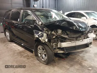 2023 Toyota Sienna XLE z VIN 5TDJSKFC7PS094770, wystawiony jako IAAI lot #42146613 z przebiegiem 72 668 mil mil oraz . Historia ofert i sprzedaży dostępna na DreamBid. Obrazek 1.
