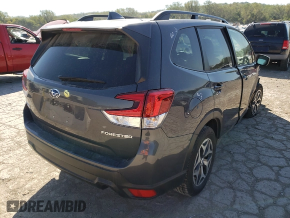 2020 Subaru Forester Premium with VIN JF2SKAJCXLH467435, listed as a Copart auction lot 53973331 with 6,070 mi miles and Salvage Title. Bid and sale history available at carsss.com. Image 4.