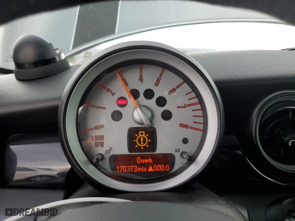 2009 MINI Cooper Clubman S with VIN WMWMM335X9TP73159, listed as a Copart auction lot 85017444 with 170,373 mi miles and Salvage Title. Bid and sale history available at carsss.com. Image 9.