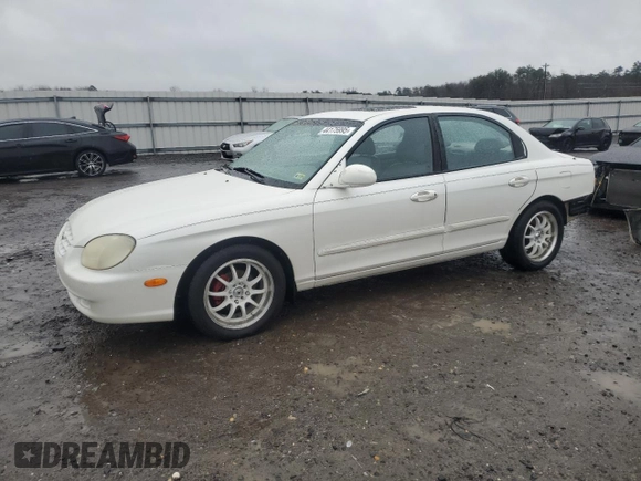 1999 Hyundai Sonata GLS with VIN KMHWF35VXXA049804, listed as a Copart auction lot 44175995 with 123,322 mi miles and Salvage Title. Bid and sale history available at carsss.com. Image 1.