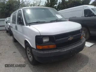 2014 Chevrolet Express Cargo z VIN 1GCSGAFX1E1153230, wystawiony jako IAAI lot #42267802 z przebiegiem 246 804 mil mil oraz . Historia ofert i sprzedaży dostępna na DreamBid. Obrazek 1.