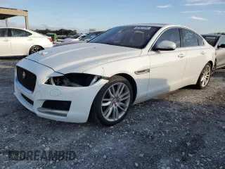 2016 Jaguar XF 35t Prestige with VIN SAJBE4BV3GCY09156, listed as a Copart auction lot 82657394 with 43,171 mi miles and Salvage Title. Bid and sale history available at carsss.com. Image 1.