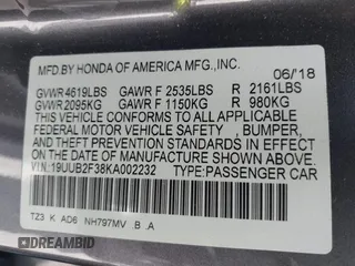 2019 Acura TLX z VIN 19UUB2F38KA002232, wystawiony jako IAAI lot #42271717 z przebiegiem 27 945 mil mil oraz . Historia ofert i sprzedaży dostępna na DreamBid. Obrazek 9.