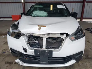 2020 Nissan Kicks SR with VIN 3N1CP5DV4LL555345, listed as a IAAI auction lot 41583234 with 68,864 mi miles and . Bid and sale history available at DreamBid. Image 13.