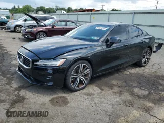 2020 Volvo S60 R-Design with VIN 7JRA22TM5LG030861, listed as a Copart auction lot 62031554 with 68,076 mi miles and Salvage Title. Bid and sale history available at carsss.com. Image 1.
