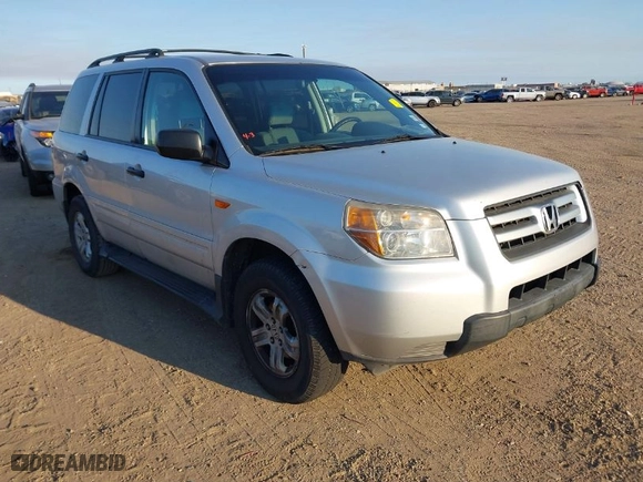 2007 Honda Pilot LX with VIN 5FNYF28197B018888, listed as a IAAI auction lot 41647146 with 176,767 mi miles. Bid and sale history available at carsss.com. Image 1.