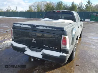 2008 Mitsubishi Raider LS with VIN 1Z7HC28K88S588455, listed as a IAAI auction lot 41569178 with 146,609 mi miles. Bid and sale history available at carsss.com. Image 4.