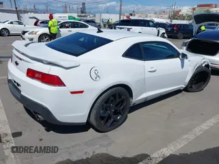 2014 Chevrolet Camaro LT with VIN 2G1FB1E35E9179767, listed as a IAAI auction lot 41925879 with 35,272 mi miles. Bid and sale history available at carsss.com. Image 4.