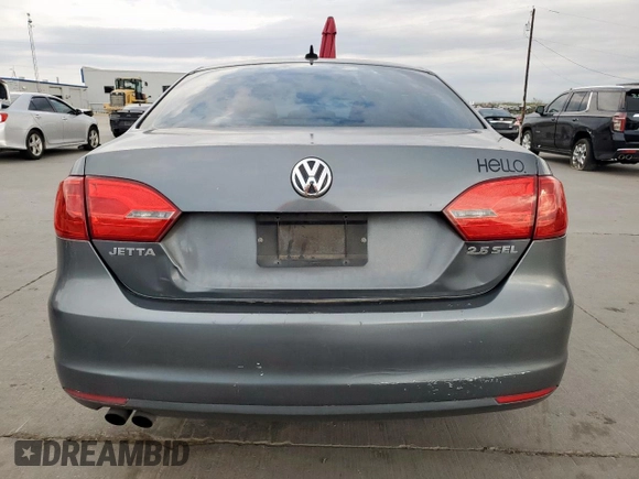 2011 Volkswagen Jetta SEL z VIN 3VWLX7AJXBM362116, wystawiony jako Copart lot #50632945 z przebiegiem 205 371 mil mil oraz Szkoda całkowita • Salvage title. Historia ofert i sprzedaży dostępna na DreamBid. Obrazek 6.