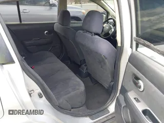2009 Nissan Versa S z VIN 3N1BC13E39L368169, wystawiony jako IAAI lot #42465712 z przebiegiem 208 652 mil mil oraz . Historia ofert i sprzedaży dostępna na DreamBid. Obrazek 8.